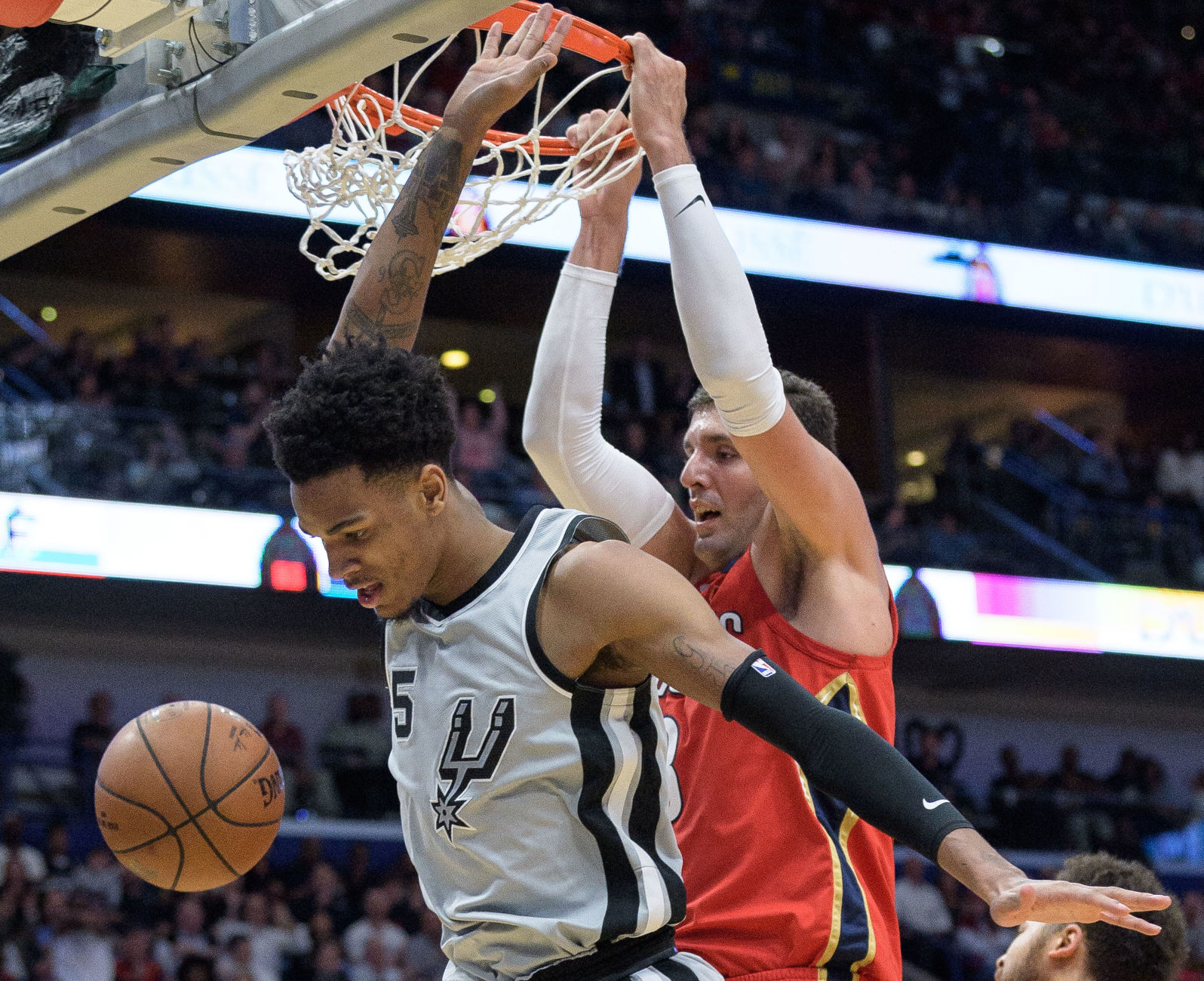no.pelicansspurs.041218.014
